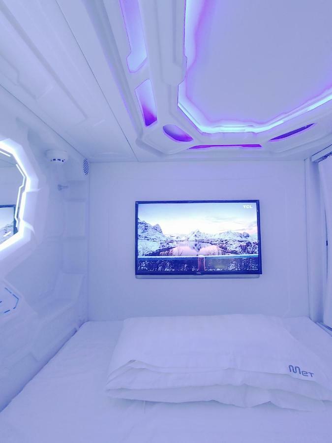 Met A Space Pod @ Asoke Bangkok Ngoại thất bức ảnh